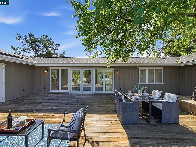 102 Hillcrest Dr — Photo 10