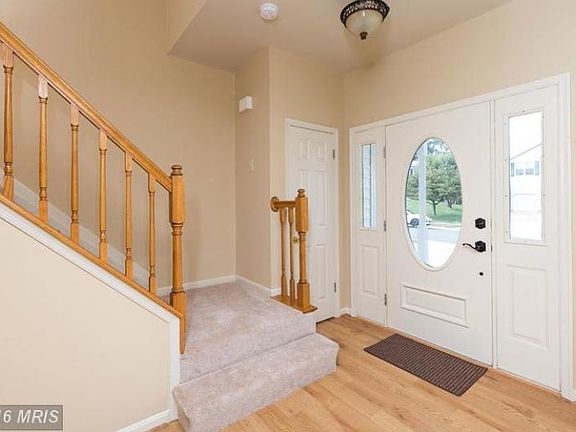 3rd image of 808 Blake Dr