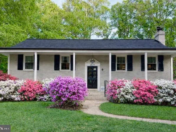 8519 Buckboard Dr, Alexandria, VA 22308