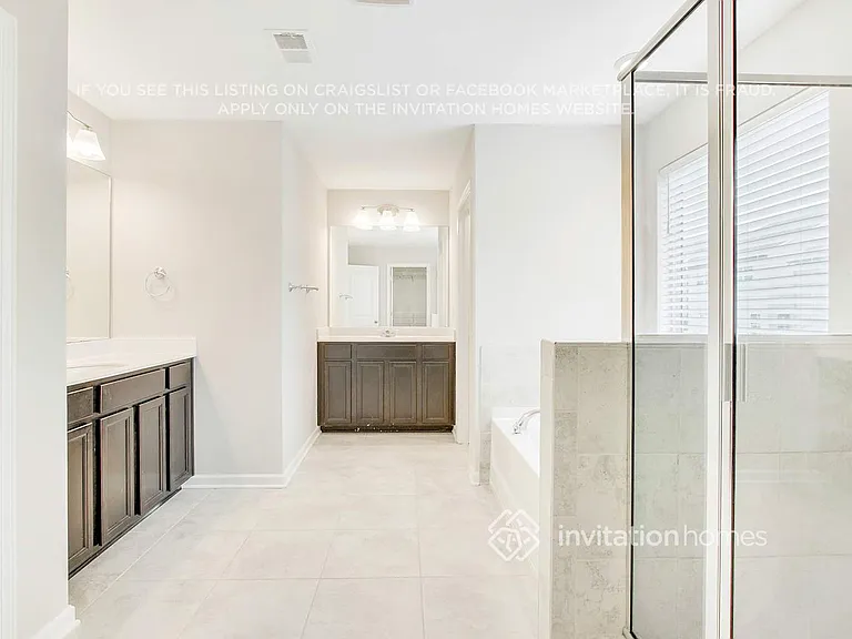 3941 Lake Manor Way — Photo 20
