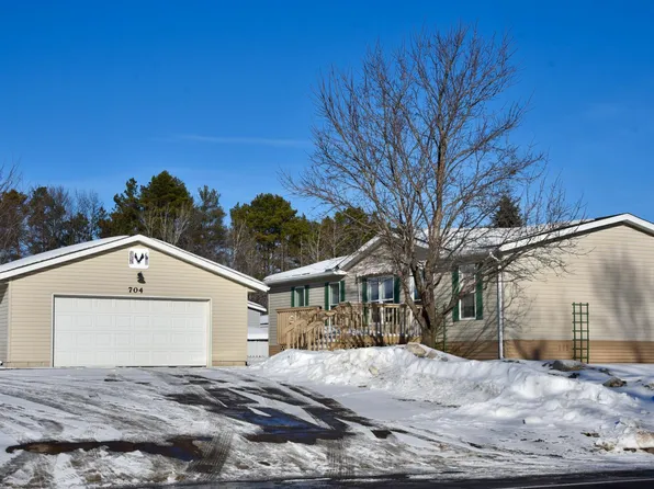 704 1st St E, Milaca, MN 56353