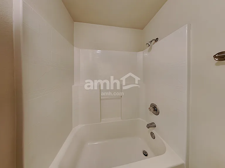 11119 184th St E — Photo 15