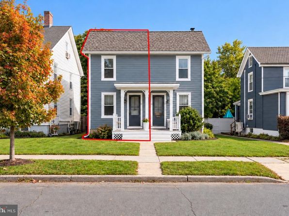 32 Columbia Ave #32