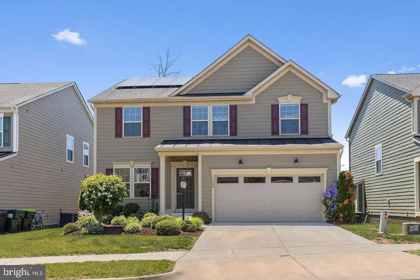 4 bed, 3.5 bath, 3652 sqft, $3,750 — Photo 1