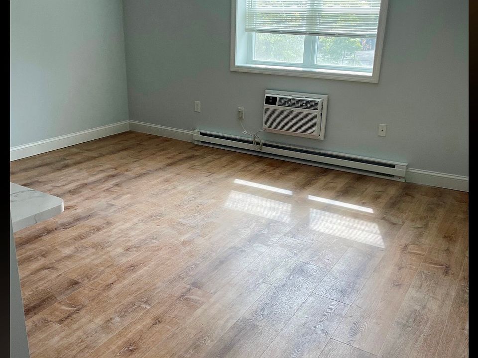 2nd image of 46 Cleverly Ct #1