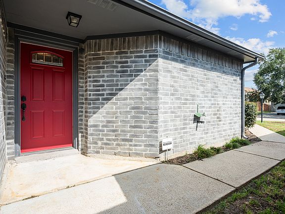 3rd image of 18239 Beaverdell Dr