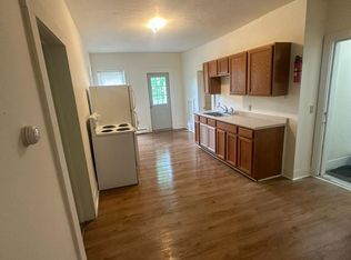 29 Canal St APT 4, Brattleboro, VT 05301