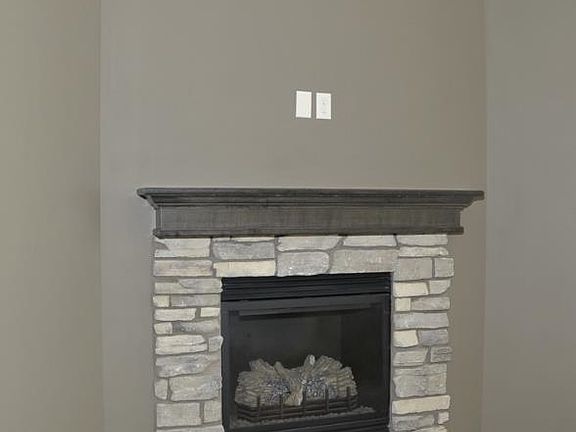 4th image of 20516 Boyd St