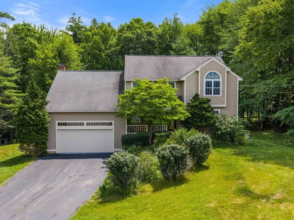 16 Lamington Hl, Stratham, NH 03885