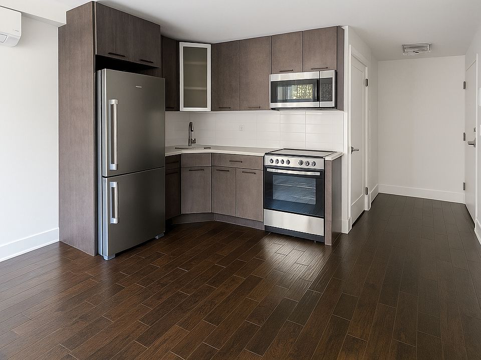 2nd image of 805 Quincy St #1L