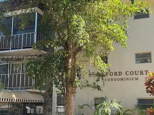 13655 NE 10th Ave APT 210, North Miami, FL 33161