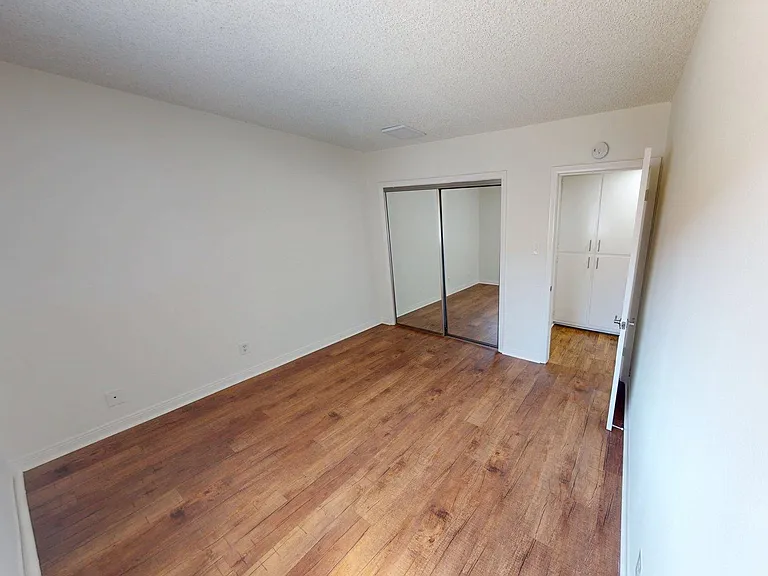 15130 Woodruff — Photo 12