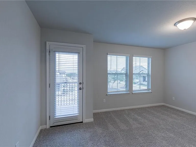 2020 Pecan Island Dr — Photo 6