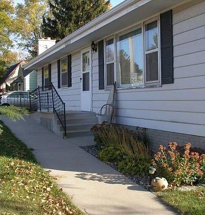 5th image of W232N6176 Waukesha Ave