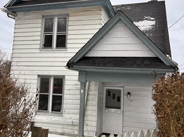 268 Seneca St, Turtle Creek, PA 15145