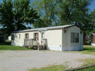 601 1/2 S Center St, Fort Branch, IN 47648