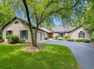 8N439 Sunny Hill Cir, Elgin, IL 60124