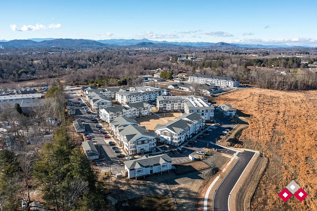 The Summit Hendersonville — Photo 1