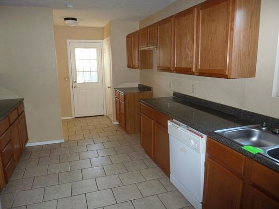 4th image of 1208 NW Irwin Ave