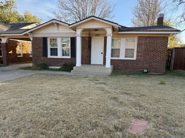 2217 17th St, Lubbock, TX 79401