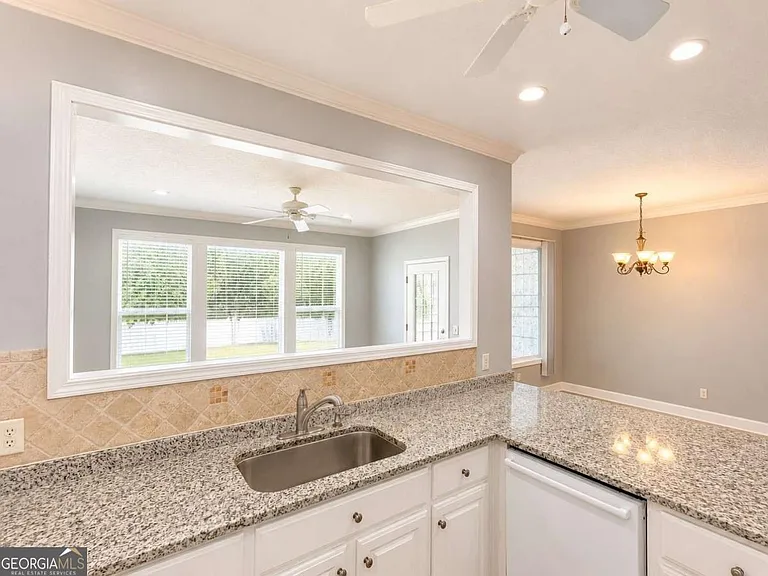 233 Austin Ryan Dr — Photo 11