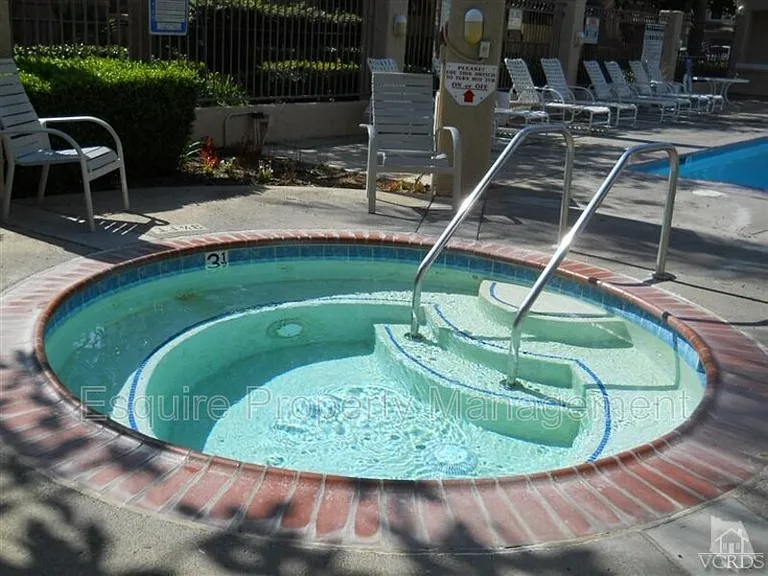 1255 Jamaica Ln — Photo 13