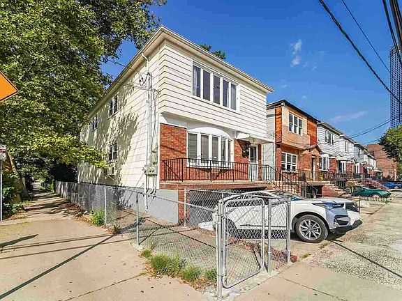 2nd image of 51 Magnolia Ave #2