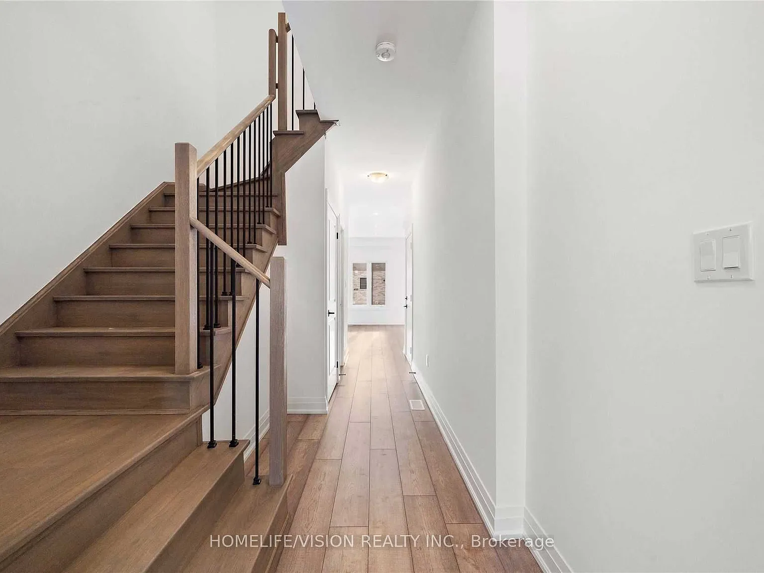3 bed, $2,595 — Photo 4
