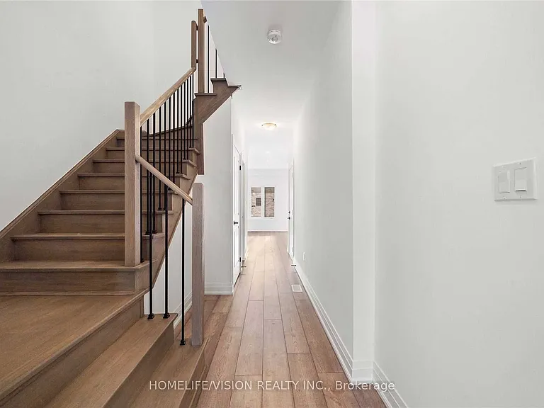153 Gateland Dr — Photo 4