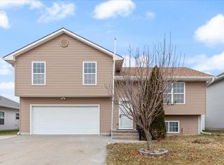 5714 Merlin Ln, Council Bluffs, IA 51501