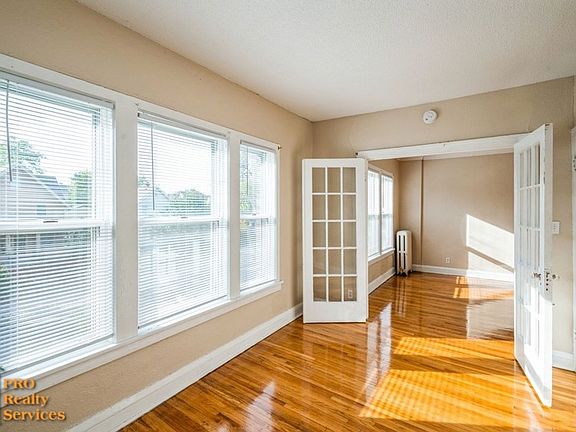 5th image of 3715 Oakland Ave APT 8