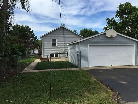 2nd image of 25695 W Arcade Dr N