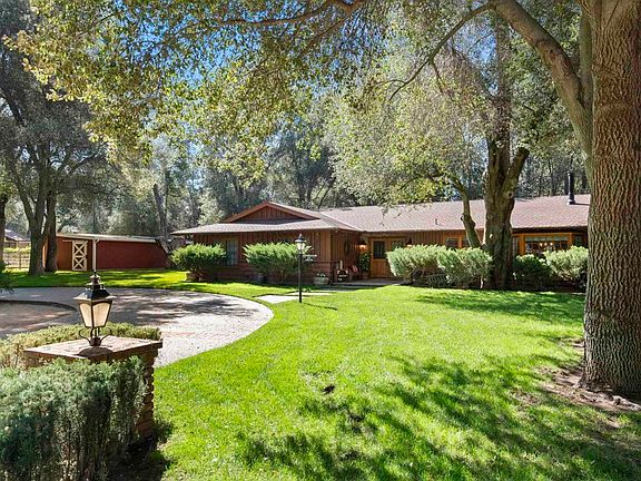 3rd image of 28973 Sequoia Rd