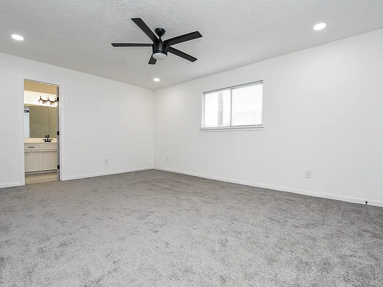 15814 Winding Moss Dr — Photo 30