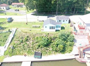 5161 N West Shafer Dr, Monticello, IN 47960