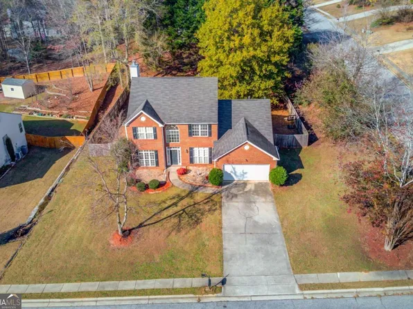 802 Board Walk Ct, Loganville, GA 30052