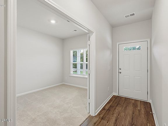 5th image of 101 Jinks Street