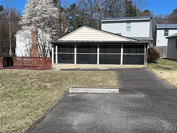 5th image of 8226 Windsor Dr