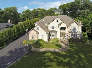 64 Timberpoint Dr, Northport, NY 11768