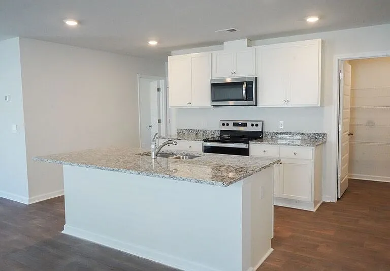 416 Coconut Dr — Photo 10