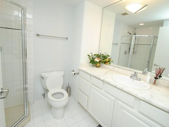 5th image of 61 W 15th St #1827
