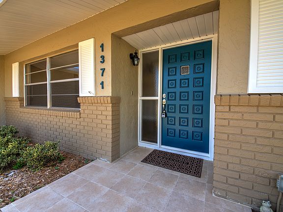 3rd image of 1371 Dandelion Dr