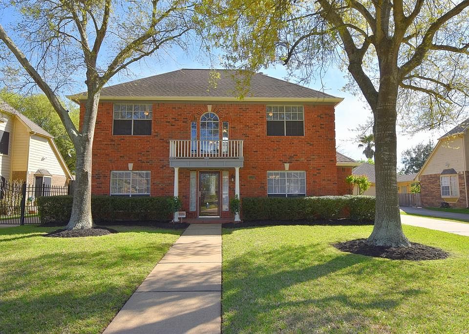 1st image of 2122 Avenida La Quinta St