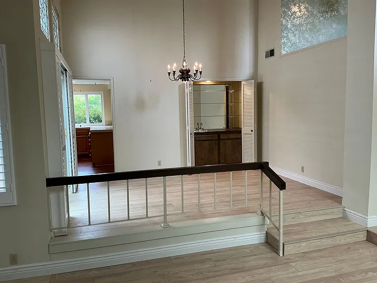 1920 Alto Ln — Photo 22