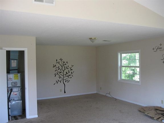 3rd image of 9323 S Hildebrand Dr