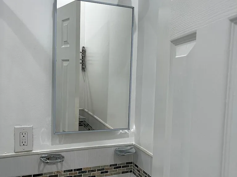 3306 Hudson Ave #2 — Photo 2
