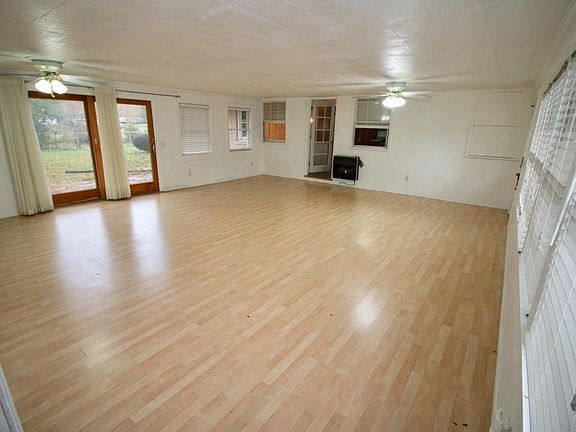 4th image of 5704 Elaine Ave