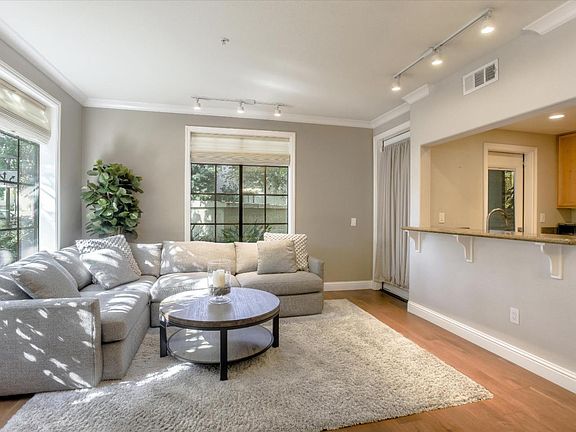 3rd image of 633 Elm St APT 112