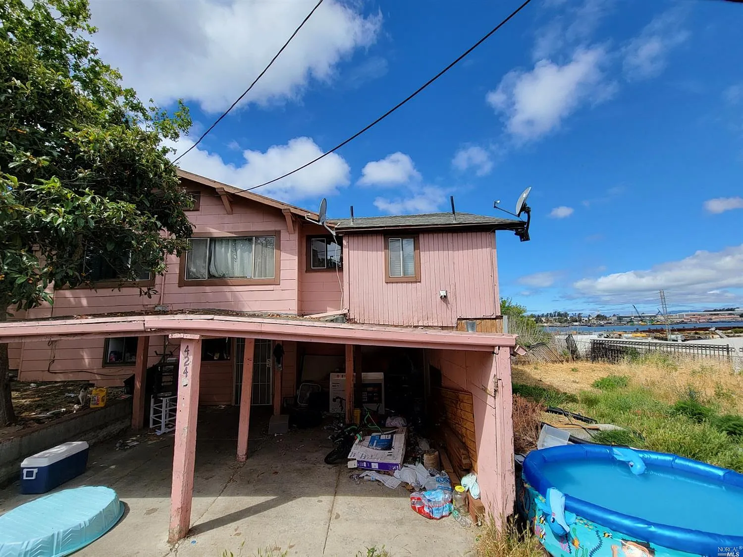 424 McLane St photo 1