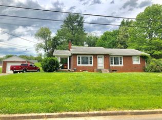 922 Johnson Ave, Johnson City, TN 37604